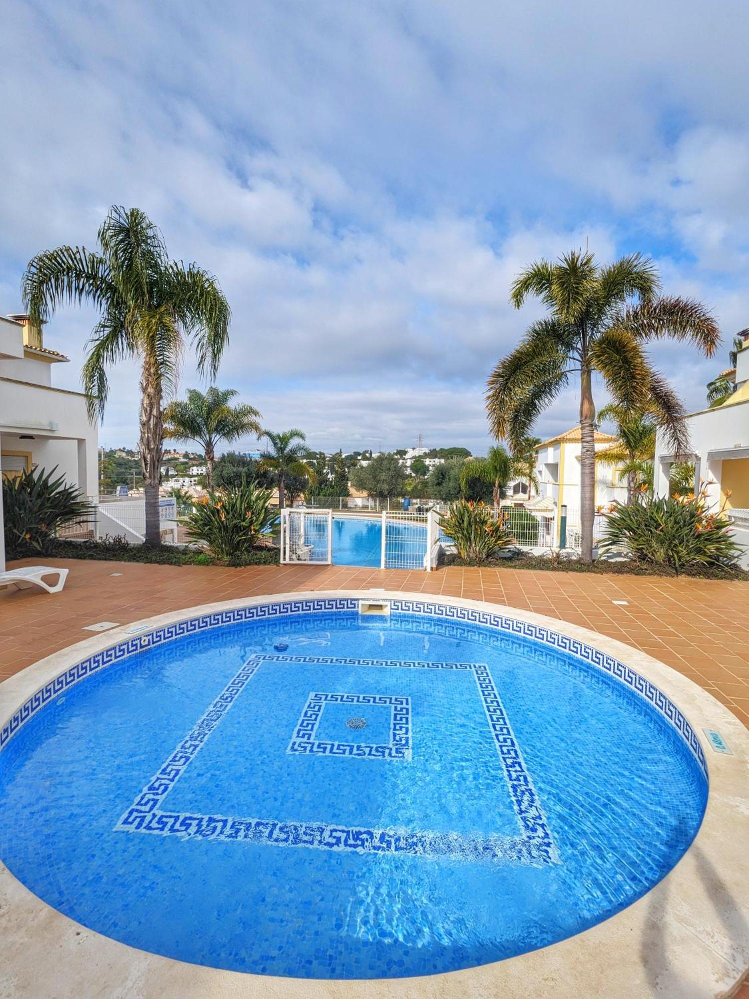 Farm Village- Townhouse 2 Mins From Old Town Albufeira Exteriör bild